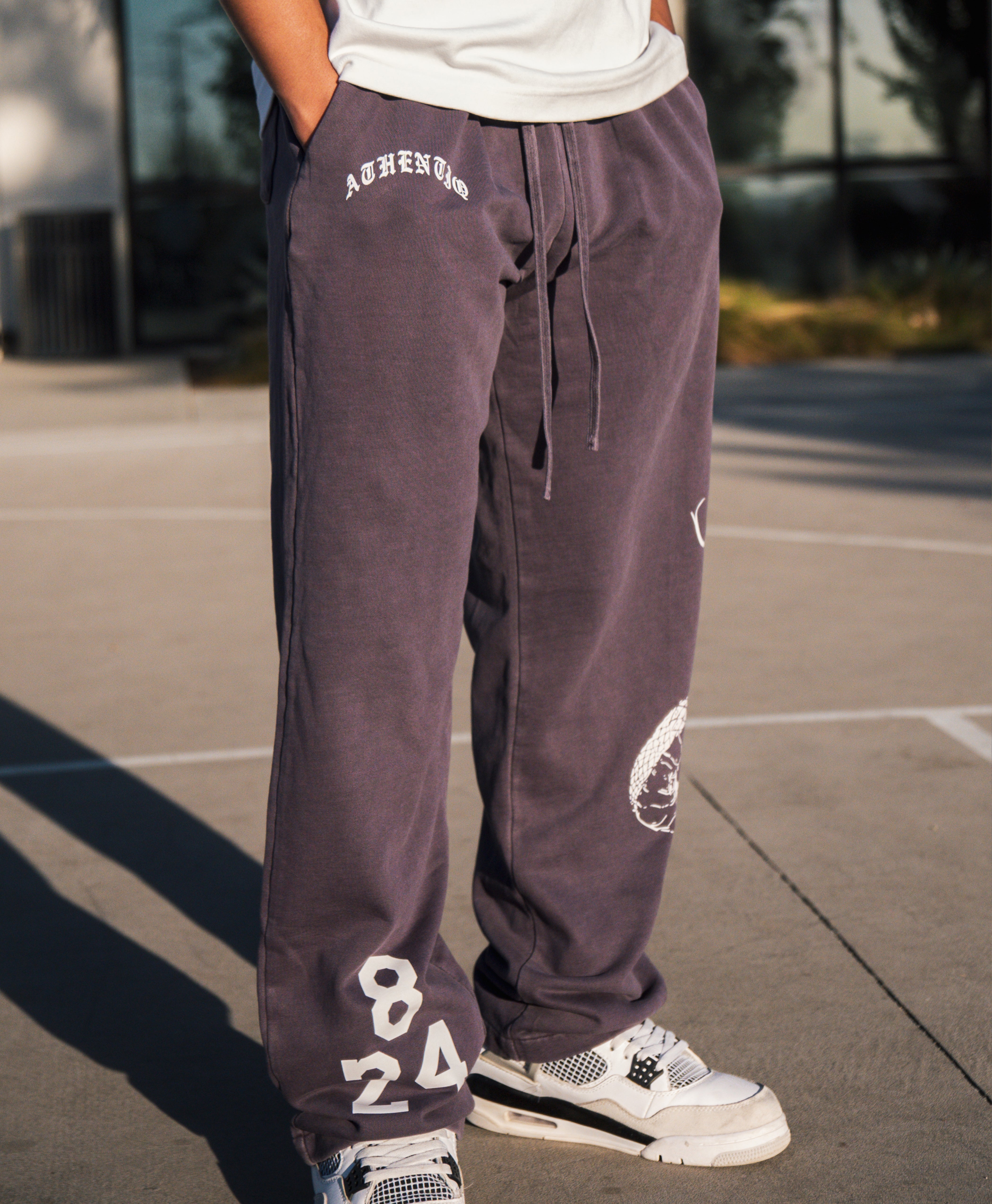 BLACK MAMBA SWEAT PANTS