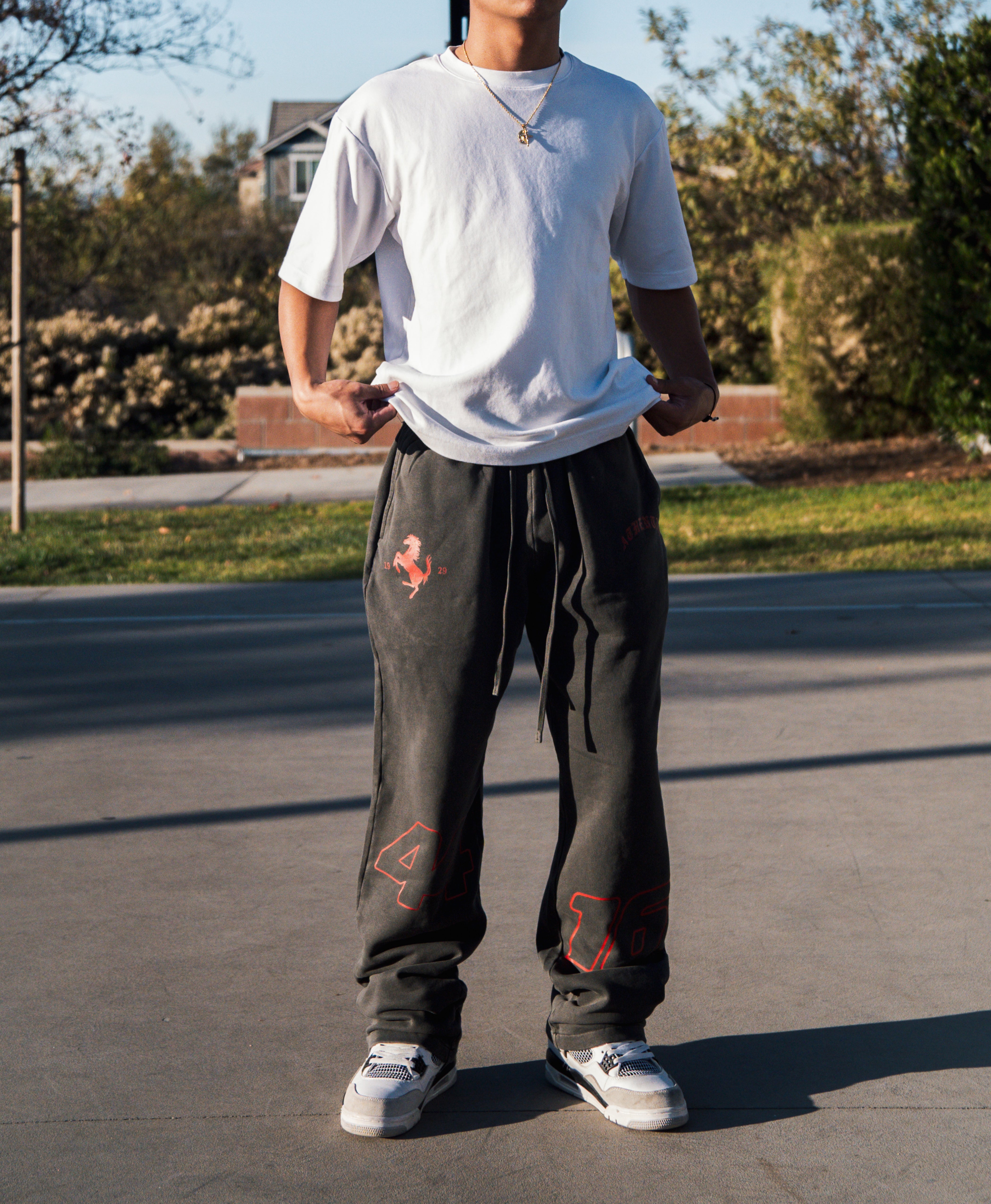 16 & 44 SWEAT PANTS