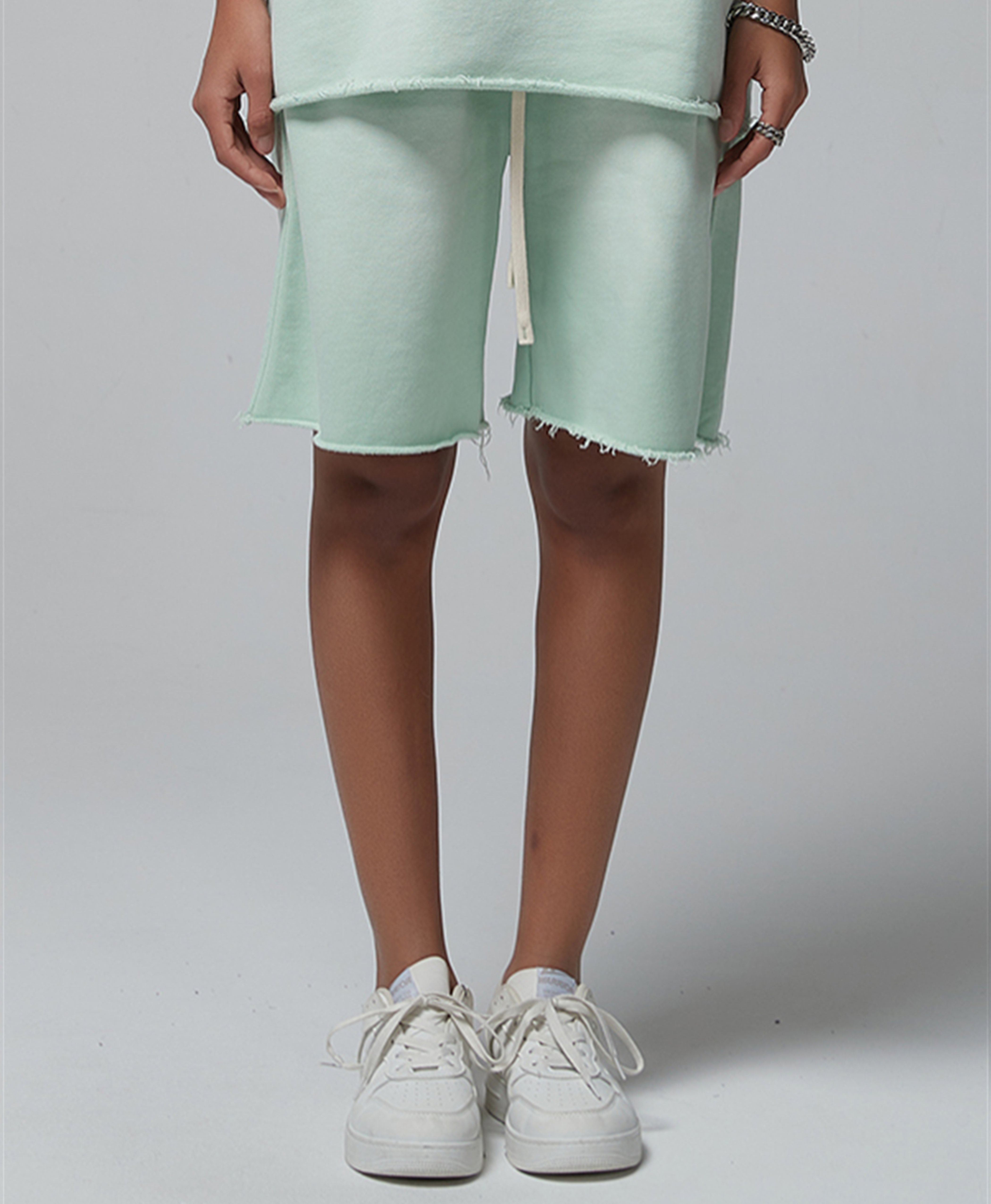 ATHENTIQ EDGE CUT PREMIUM SHORTS