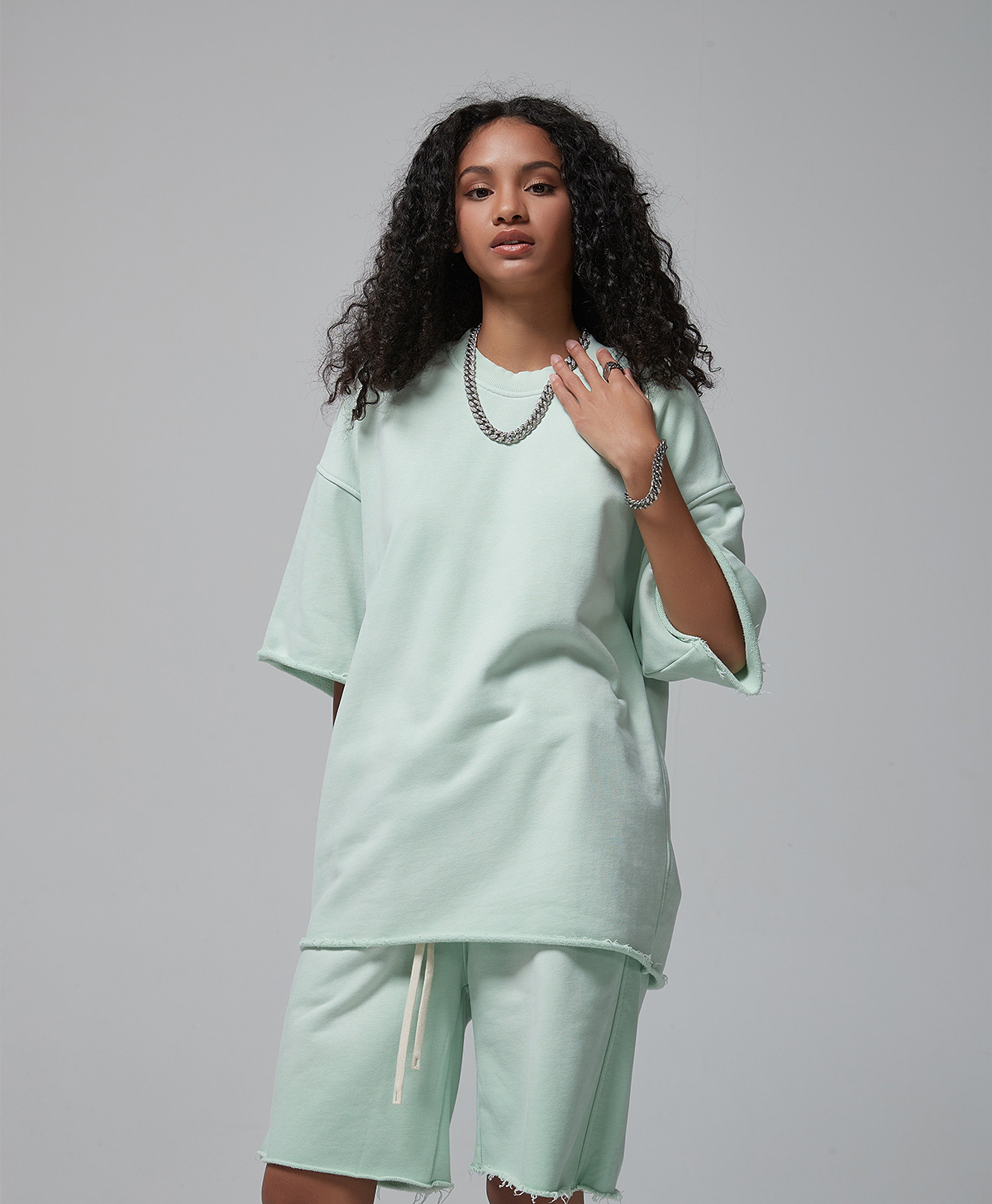 ATHENTIQ EDGE CUT PREMIUM TEE
