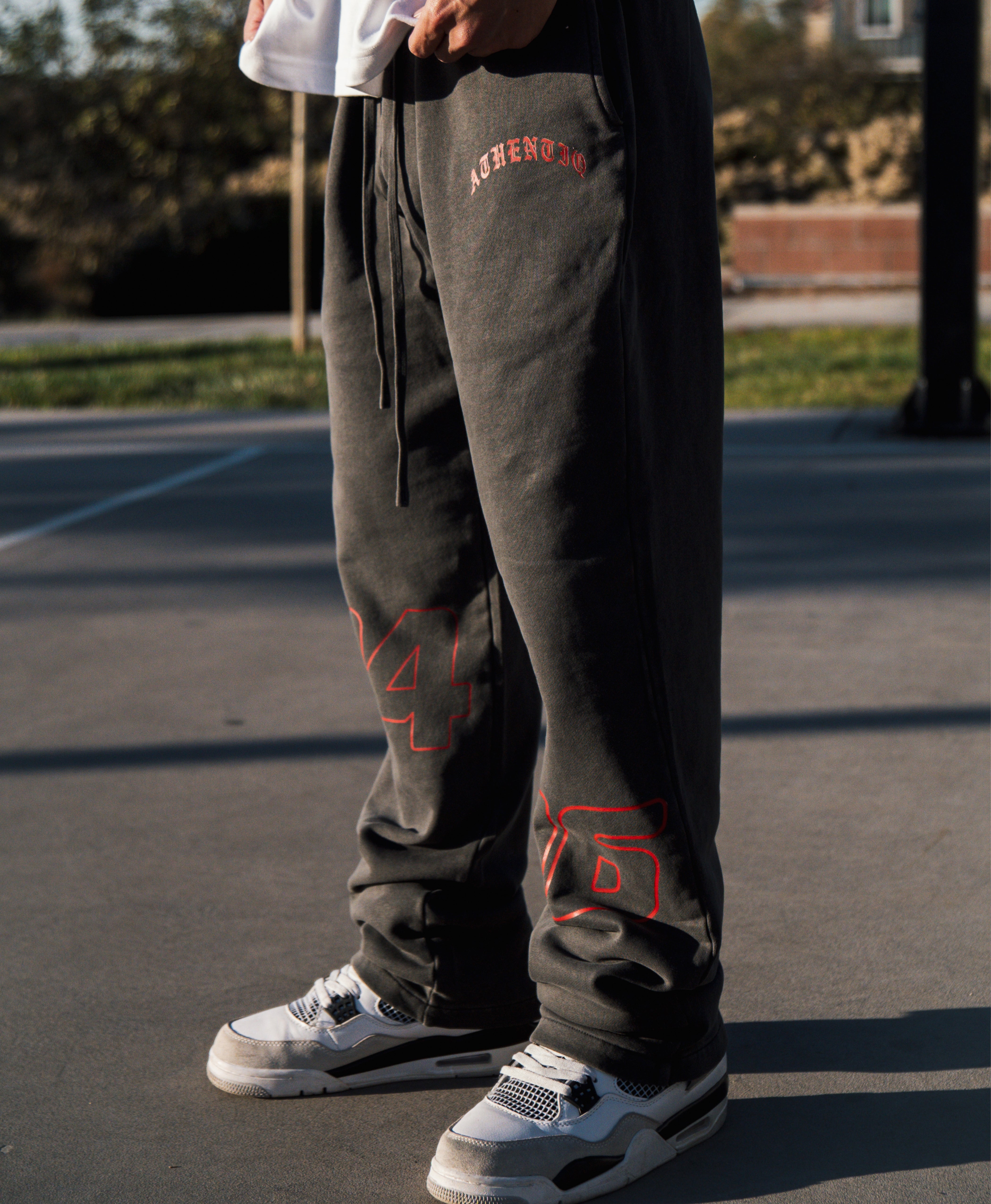 16 & 44 SWEAT PANTS