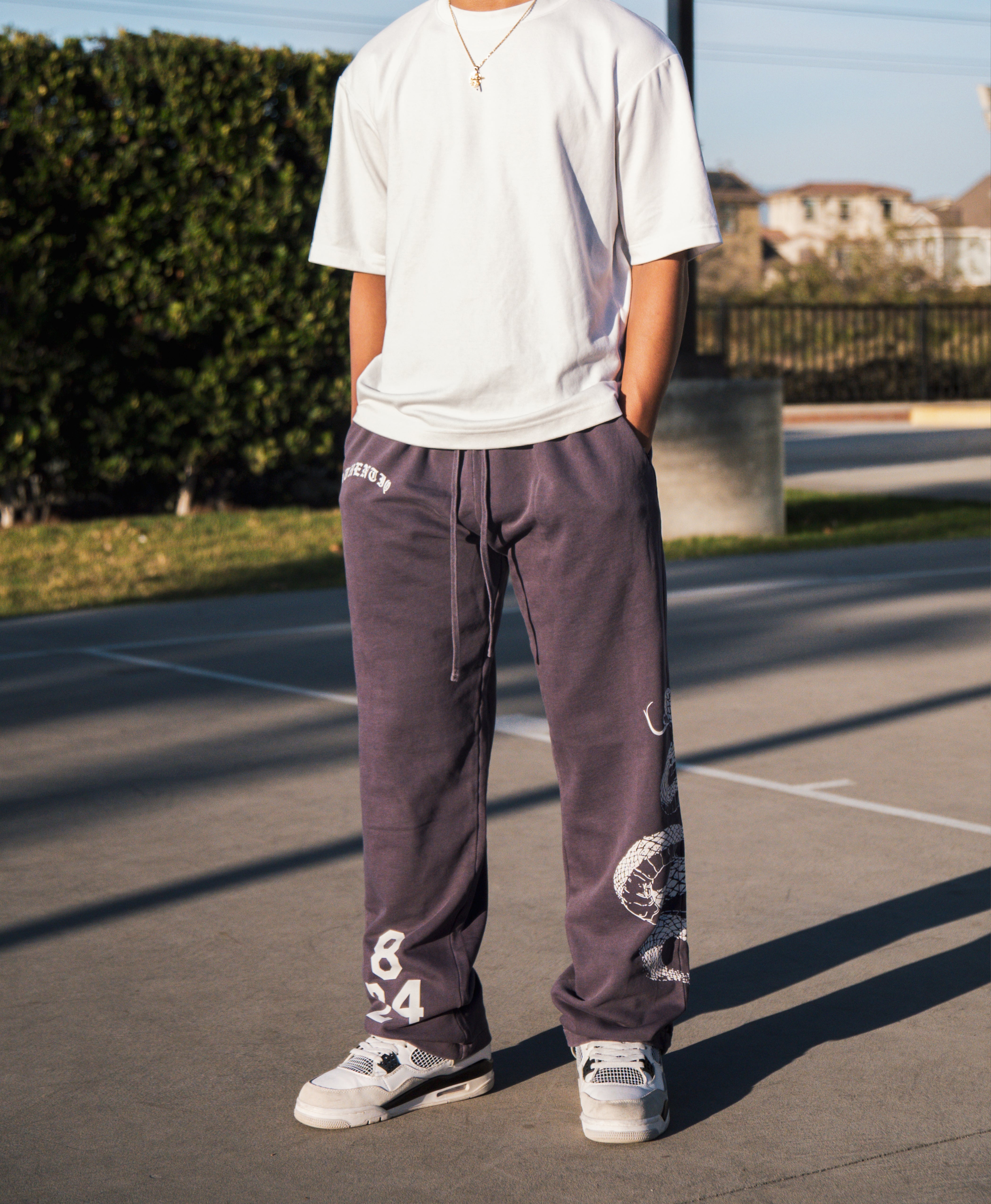 BLACK MAMBA SWEAT PANTS